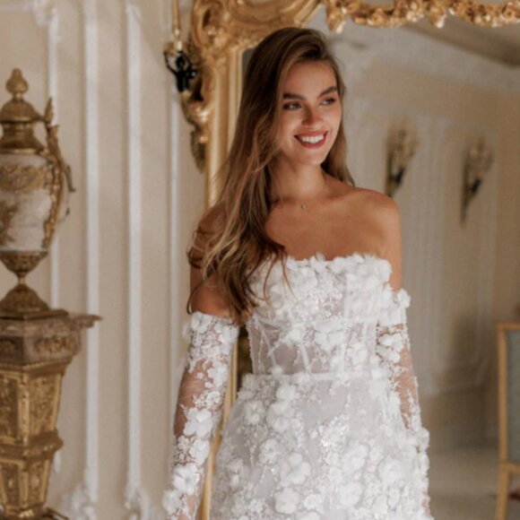 Rosie Etienne Isabelle Dress, Size 6 (Includes Gloves) - Picture 3 of 8